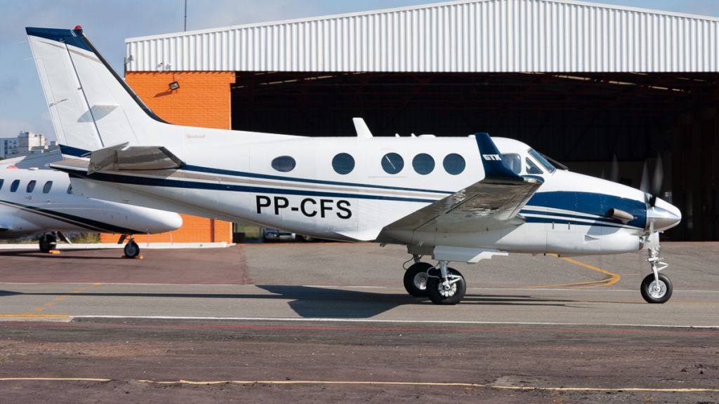 Beechcraft King Air 90 (PP-CFS)