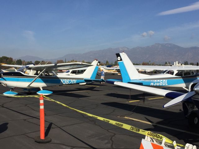 Cessna Skyhawk (N3660L) - N3660L & N3670L...manufactured ten serial numbers apart. 