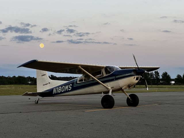 Cessna Skywagon 180 (N180MS)