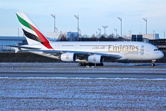 Airbus A380-800 (A6-EDF)