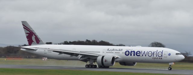 Boeing 777 (A6-BAG) - MANCHESTER AVP 