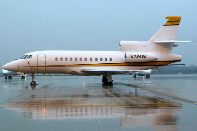 Dassault Falcon 900 (N794SE)