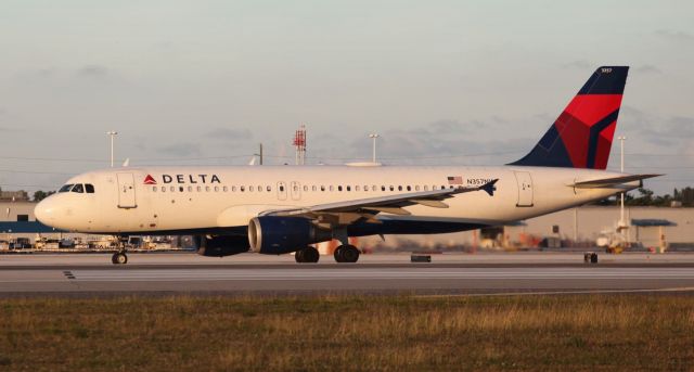 Airbus A320 (N357NW) - On the way to the runway on the early evening of the 18th of December, 2018 at Miami International.