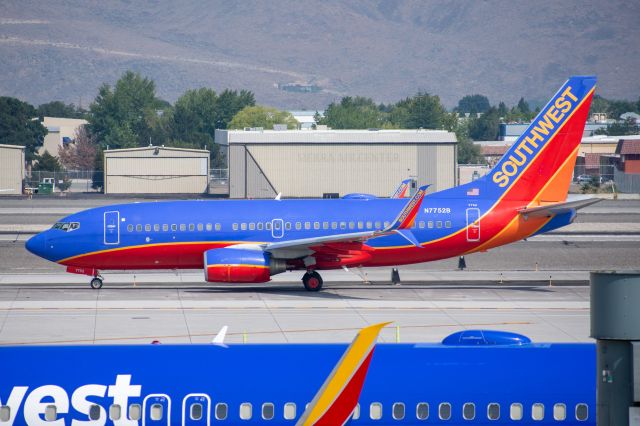 Boeing 737-700 (N7752B) - SWA2353 - RNO-DEN - August 24, 2020