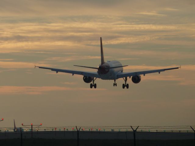 Airbus A320 (N526VA)