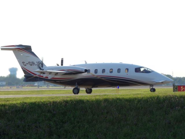 Piaggio P.180 Avanti (C-GRJR)