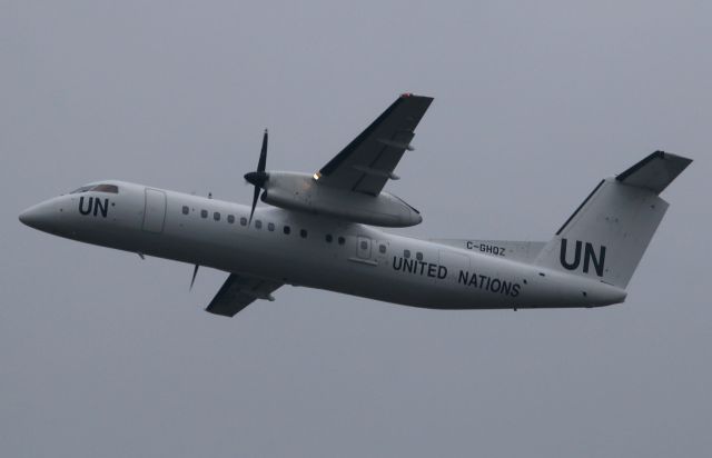 de Havilland Dash 8-300 (C-GHQZ)