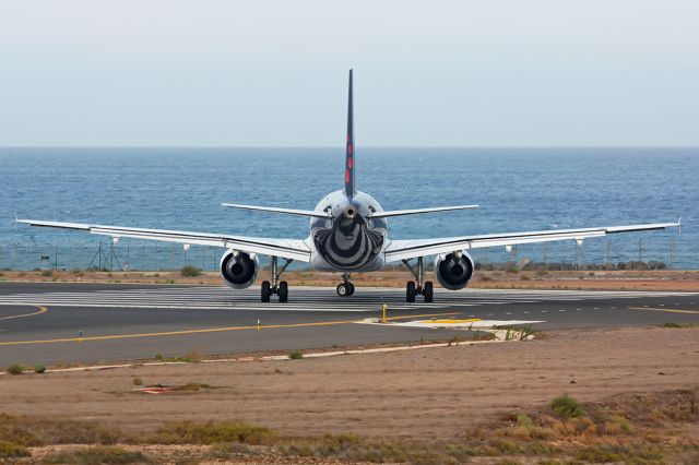 Airbus A320 (OO-SNE) - 2016-07-30