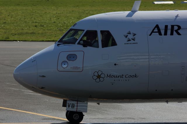 ATR ATR-72 (ZK-MVB) - Just a day out at Invercargill testing my new Canon EF 70-200/2.8 L IS II USM lens. ZKMVB on the Christchurch flight.