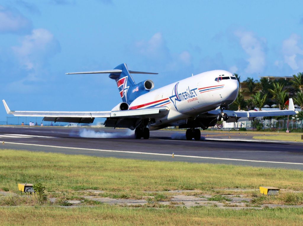 BOEING 727-200 (N598AJ) - Amerijet landing at ST Maarten