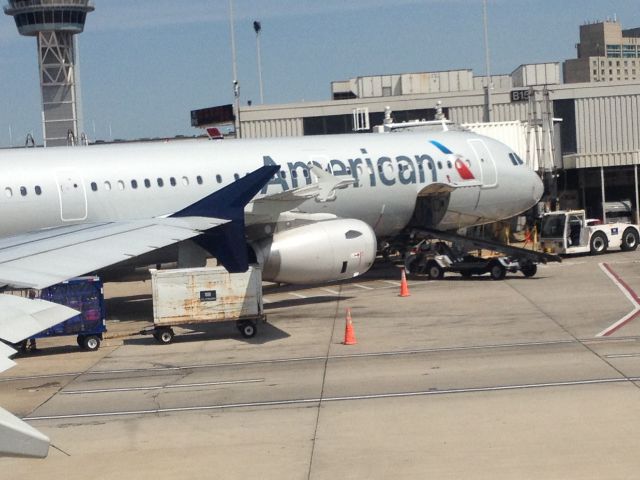 Airbus A321 (N579UW)