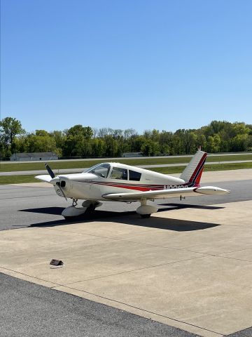 Piper Cherokee (N98136)