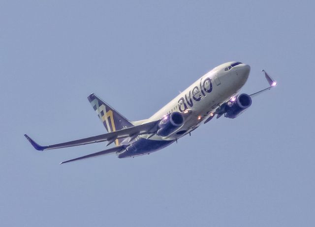 Boeing 737-700 (N703VL) - Sharp bank over Simpsonville, SC.  9/3/23.