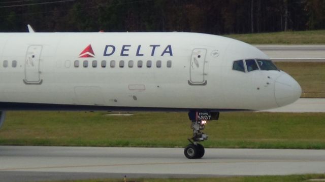 BOEING 757-300 (N587NW) - This is one of the only 757-300 that has ever come to RDU.  Delta 1803 departing to Atlanta at 1:46 PM EST.  Taken November 29, 2015 with Sony HDR-CX230.  