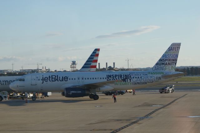 Airbus A320 (N598JB) - JetBlue A320-232 cn2314
