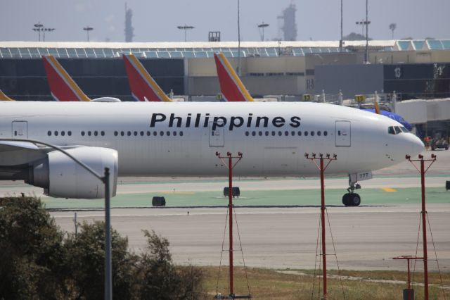 BOEING 777-300ER (RP-C7777)