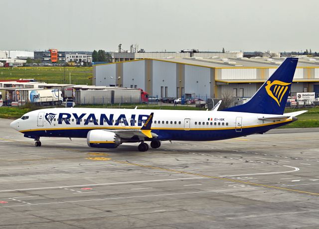 Boeing 737 MAX 8 (EI-IGK)