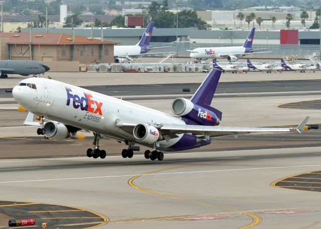 Boeing MD-11 (N631FE)