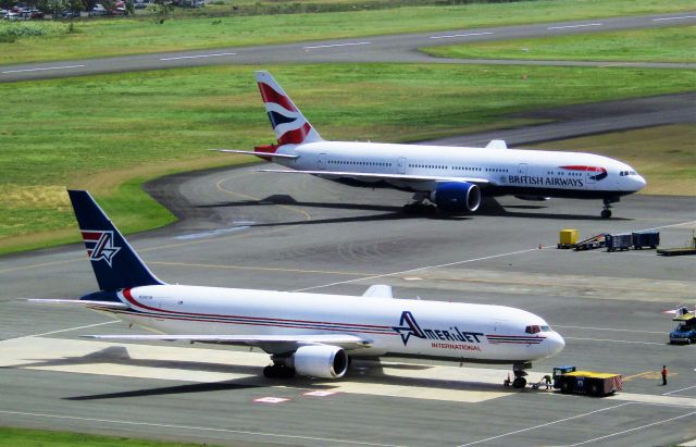 Boeing 777-200 (G-VIIV)