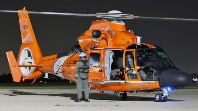 VOUGHT SA-366 Panther 800 (C6507) - A Houston based USCG Dauphin after grabbing some gas at KVPZ late this summer. br /br /Every summer USCG Great Lakes calls on several helicopter crews throughout the country to assist the Chicagoland region. br /br /8/15/23