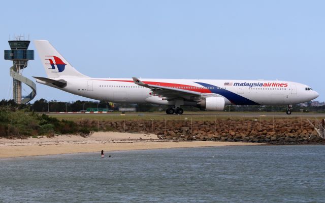 Airbus A330-300 (9M-MTJ)