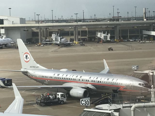 — — - America’s retro livery spotted at Dallas Ft worth