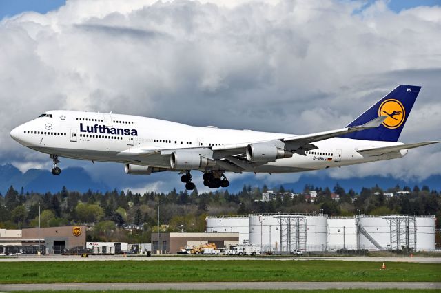 Boeing 747-400 (D-ABVS)