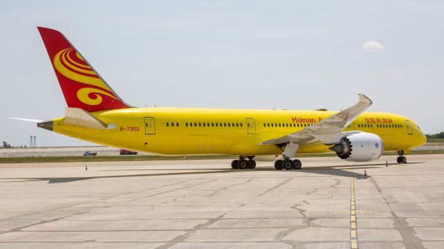 Boeing 787-8 (B-7302)