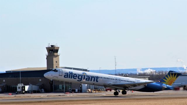 McDonnell Douglas MD-80 (N407NV) - 1:35 CST Departure for Las Vegas from Appleton International 2-1-18