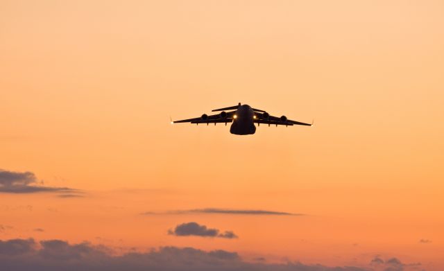 Boeing Globemaster III (17-7703) - cold sunsets