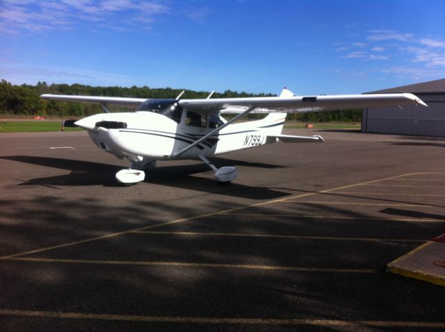 Cessna Skylane (N799J)