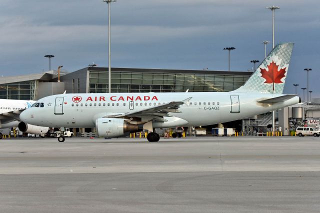 Airbus A319 (C-GAQZ)