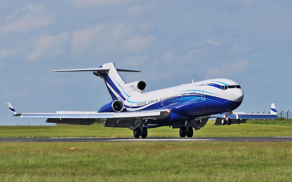 BOEING 727-200 (M-STAR) - starling aviation b727-2x8 m-star landing at shannon 24/5/16.