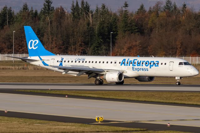 Embraer ERJ-190 (EC-KRJ) - EC-KRJ Air Europa Express Embraer ERJ-195LR coming in from Madrid (MAD / LEMD) @ Frankfurt - International (FRA / EDDF) / 24.11.2016