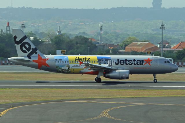 Airbus A320 (VH-JQX) - "Hertz" livery