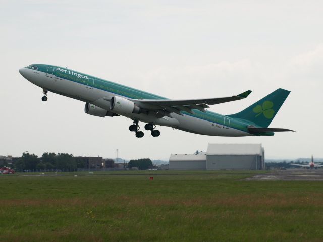 Airbus A330-300 (EI-LAX)