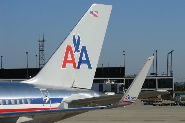 Boeing 757-200 (N677AN)