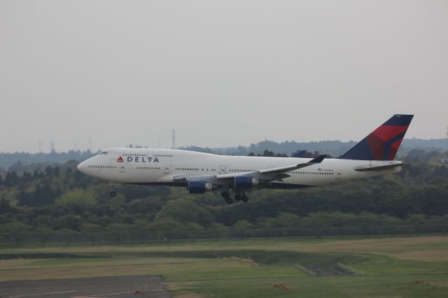 Boeing 747-400 (N668US)