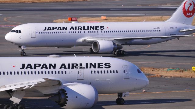 Boeing 787-8 (JA846J)