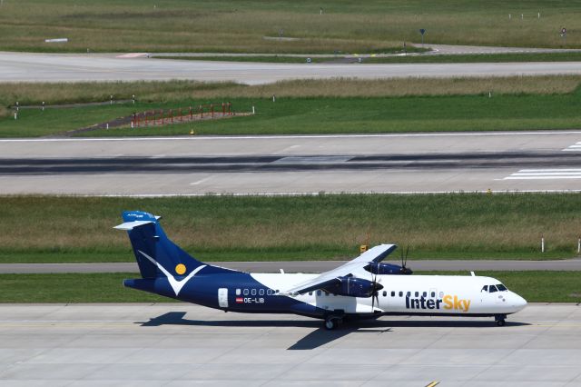 de Havilland Dash 8-400 (OE-LIB)