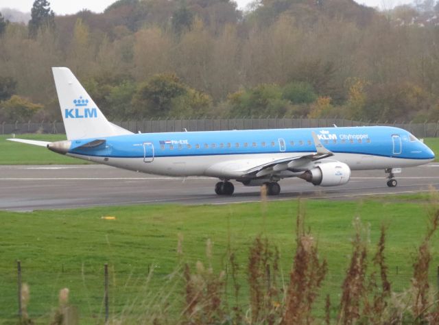 Embraer ERJ-190 (PH-EXE) - Awaiting takeoff, runway 24