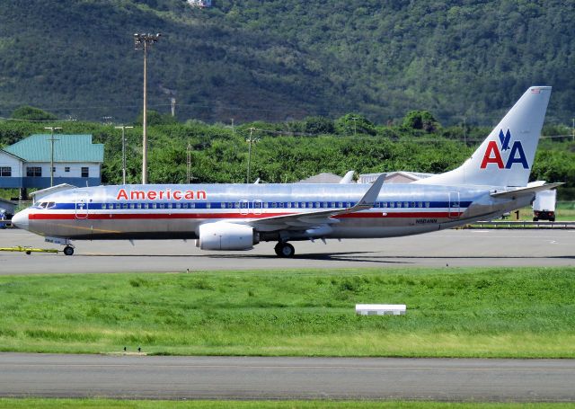 Boeing 737-800 (N904NN)