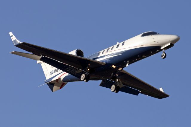 Learjet 40 (N616FX) - KPBI