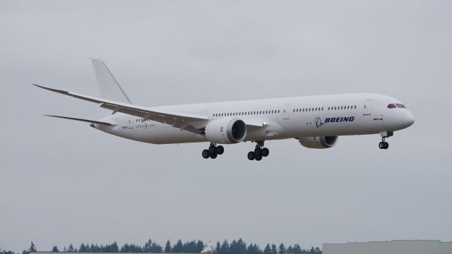 BOEING 787-10 Dreamliner (N565ZC) - BOE2 on final to Rwy 16R to complete a ferry flight from KCHS on 9.8.17. (ln 565 / cn 60257). My first fotos of a B787-10.