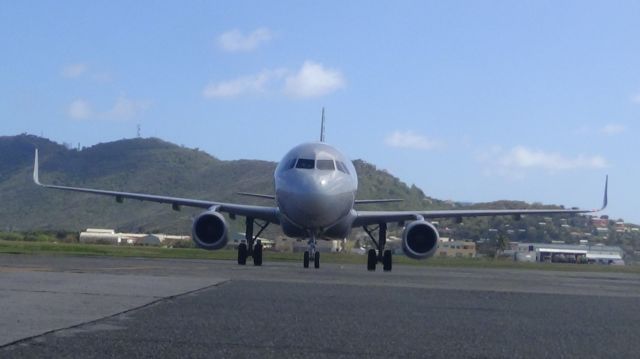 Airbus A321 (N998AN)