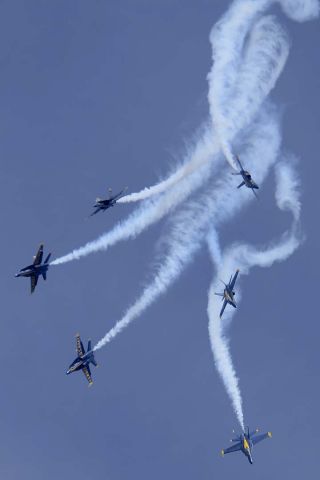 McDonnell Douglas FA-18 Hornet — - US Navy Blue Angels at NAF el Centro on February 19, 2015.