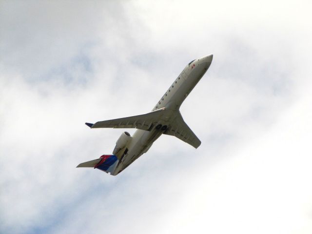 Canadair Regional Jet CRJ-200 (N824AS)