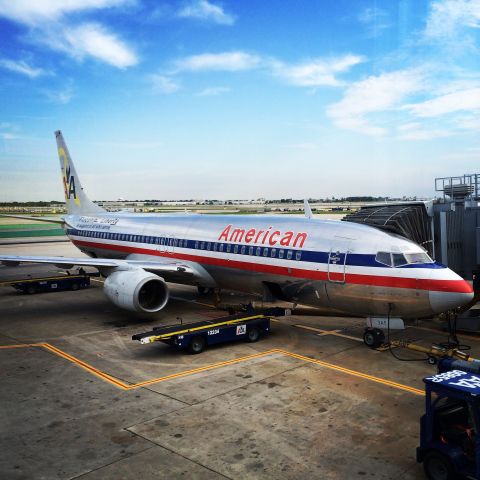 Boeing 737-800 (N905NN) - "Flagship Liberty" at ORD