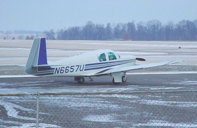 N6657U — - Parked on ramp on 1/27/10