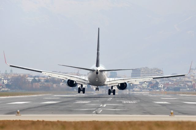 Boeing 737-800 (OE-LNT)